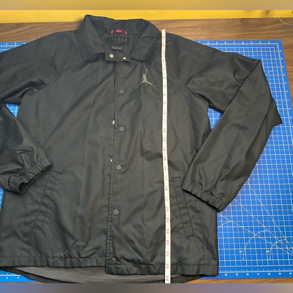 Jordan Coach Jacket - Picture 4 of 4